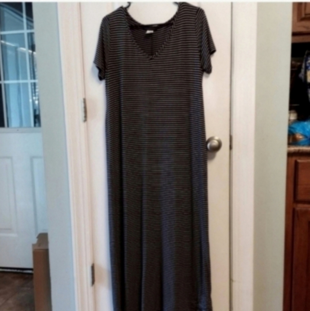 America City Wear Striped Black & White Maxi Dress L Split (L) Leg Casual Beach